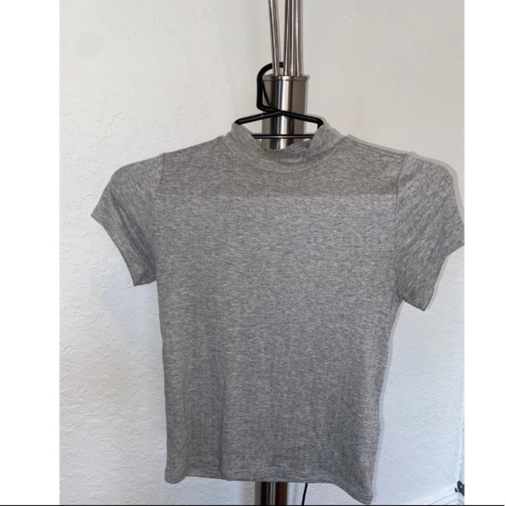 Top - Picture 2 of 2